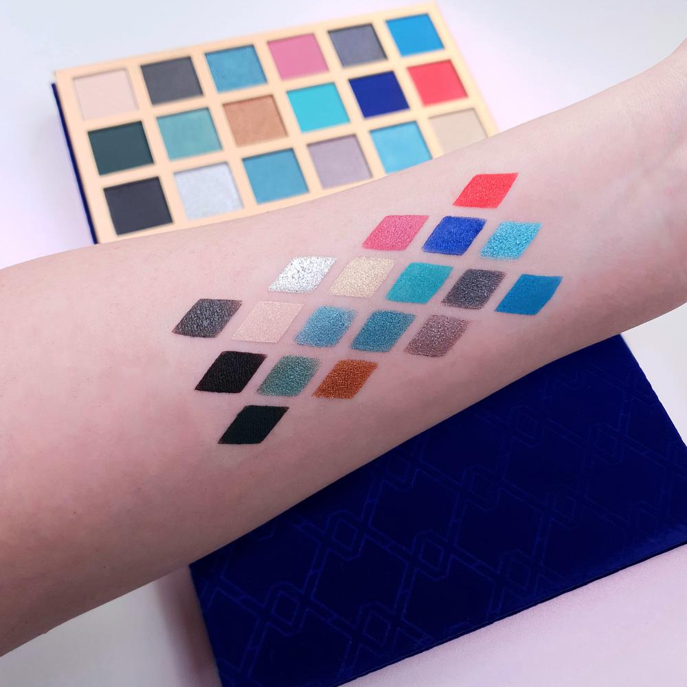 XX Revolution LuXX Eyeshadow Palette VorteXX 4pc Set + 1 Full Size Product Worth 25% Value Free