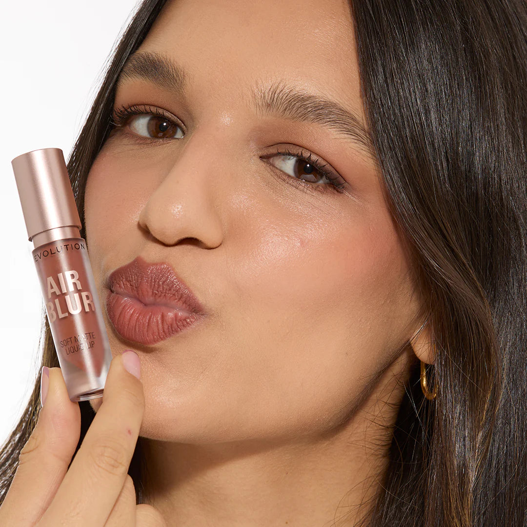 Makeup Revolution Air Blur Matte Liquid Lipstick Fawn 4pc Set + 1 Full Size Product Worth 25% Value Free