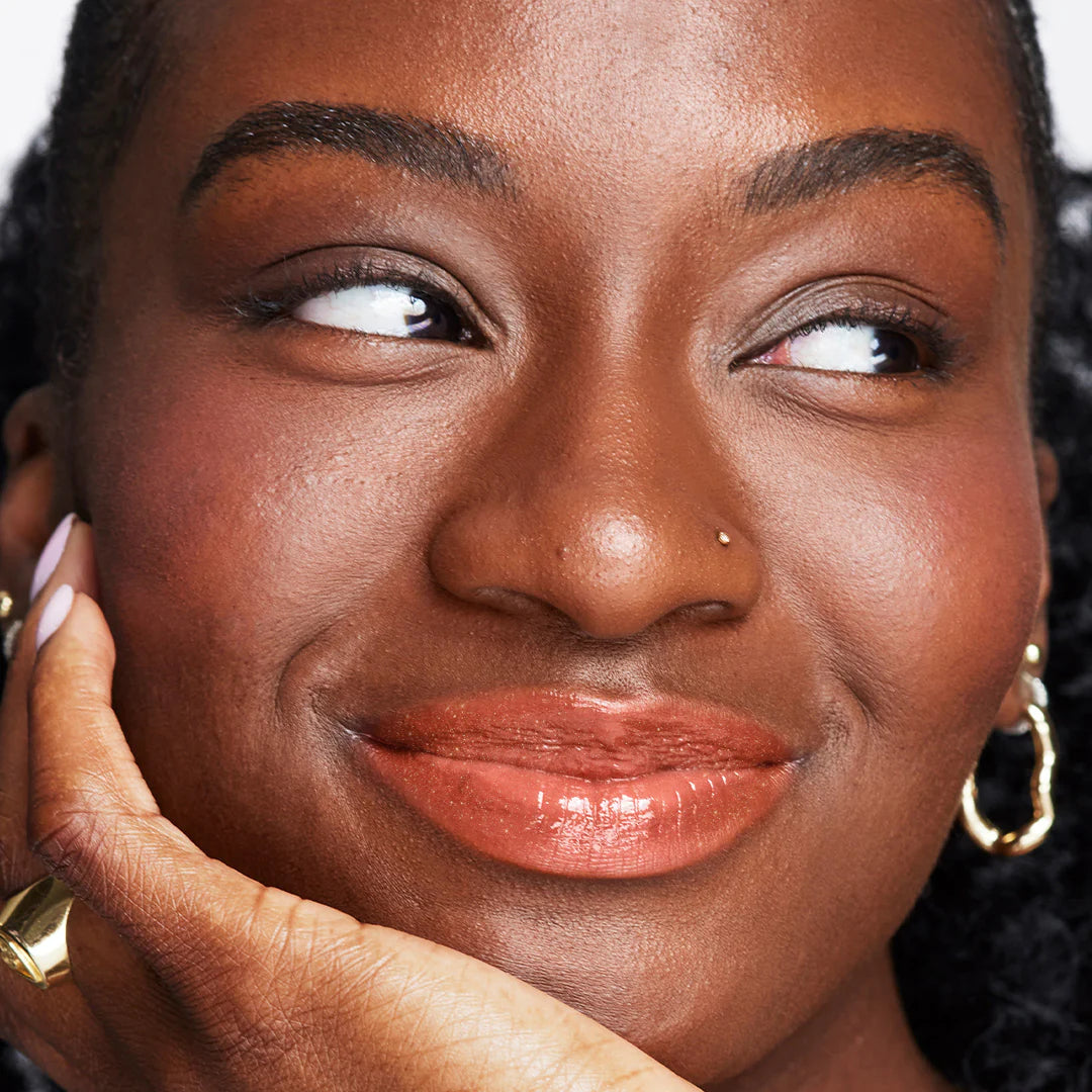 Makeup Revolution Pout Bomb Shimmer Gloss Nude Glow 4pc Set + 1 Full Size Product Worth 25% Value Free