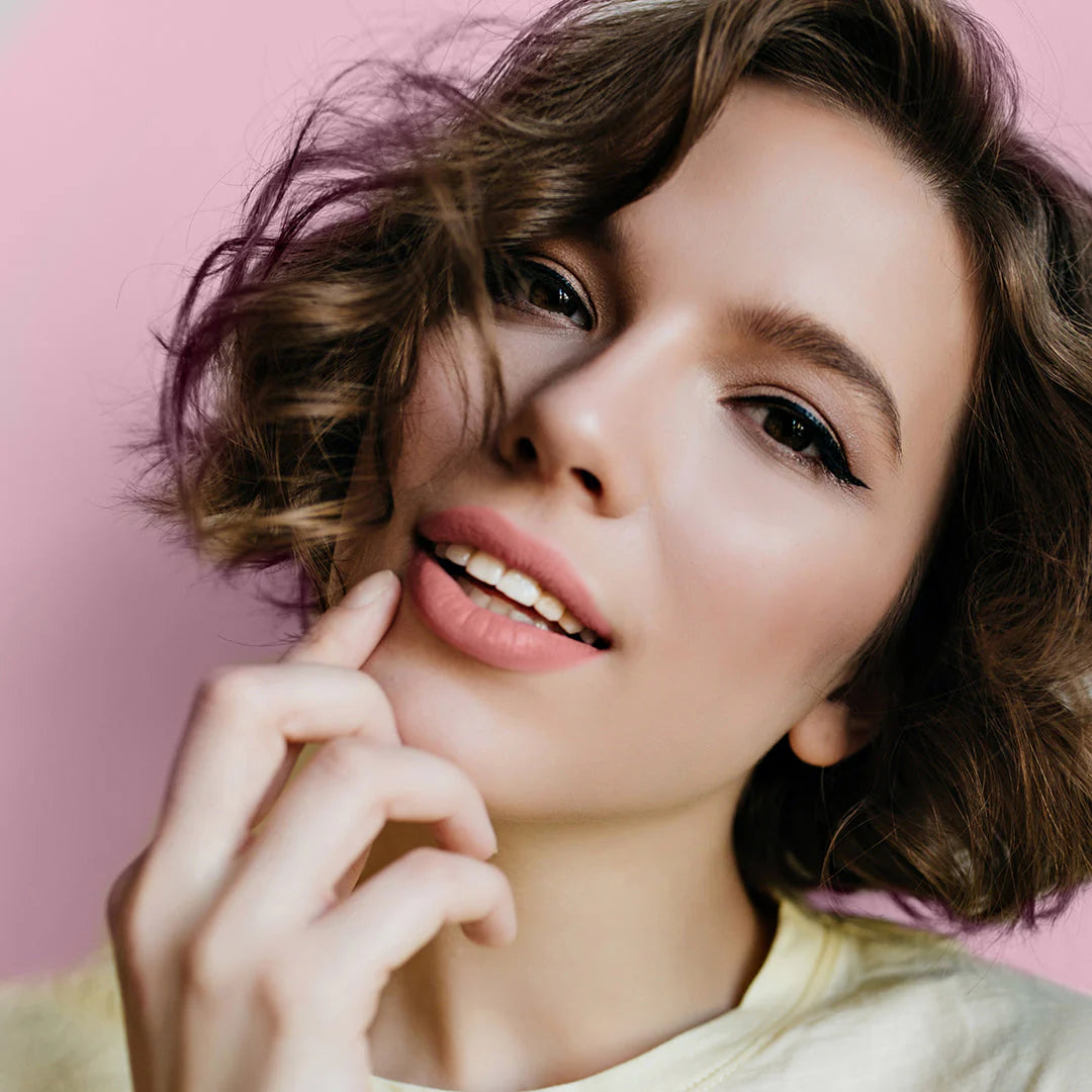 Makeup Revolution Pout Bomb Plumping Lip Liner Kiss Baby Pink 4pc Set + 1 Full Size Product Worth 25% Value Free