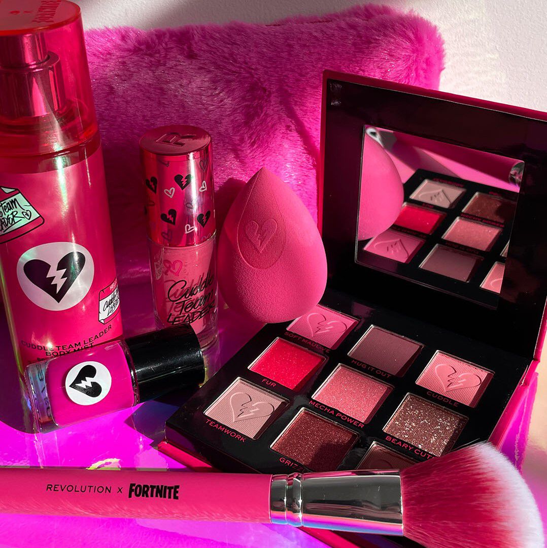 Makeup Revolution X Fortnite Cuddle Team Leader 9 Pan Shadow Palette 4pc Set + 1 Full Size Product Worth 25% Value Free