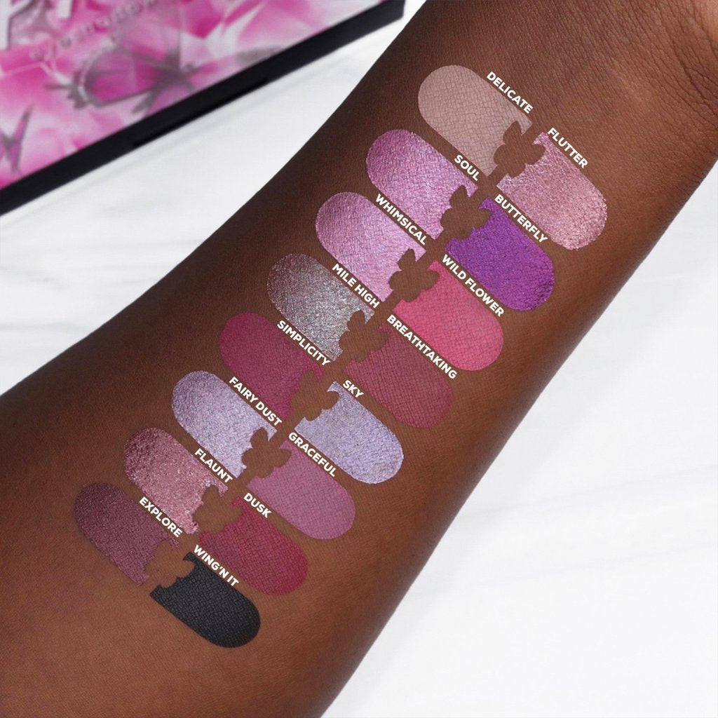 L.A. Girl 16 Color Break Free Eyeshadow Palette - This is me - HOK Makeup