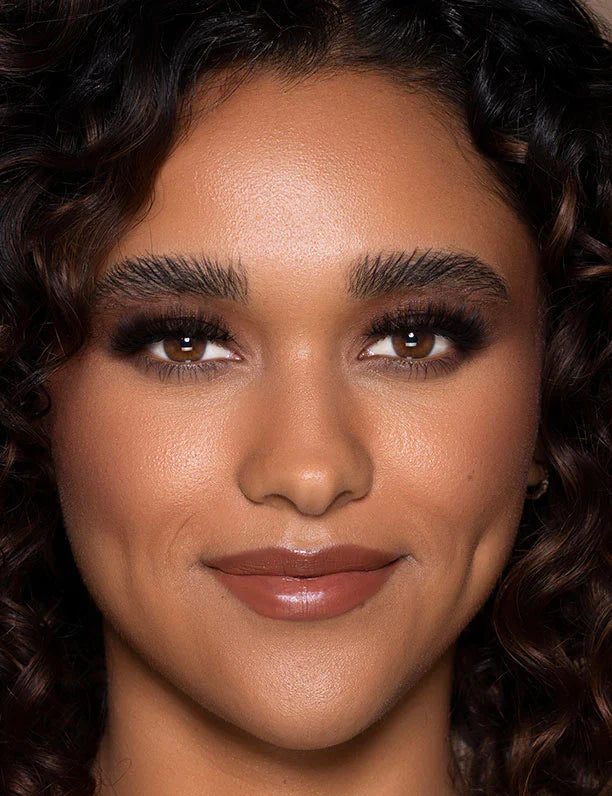 L.A. Girl - Tinted Foundation- Tan  4pc Set + 1 Full Size Product Worth 25% Value Free