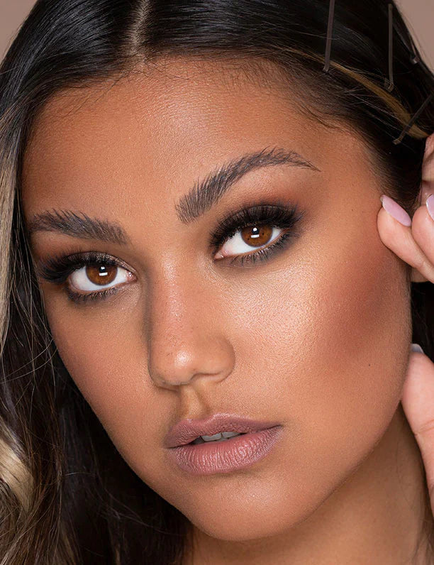 L.A. Girl - Tinted Foundation- Caramel  4pc Set + 1 Full Size Product Worth 25% Value Free