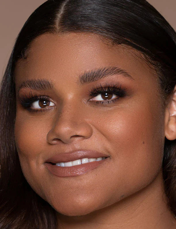 L.A. Girl - Tinted Foundation- Rich Honey  4pc Set + 1 Full Size Product Worth 25% Value Free